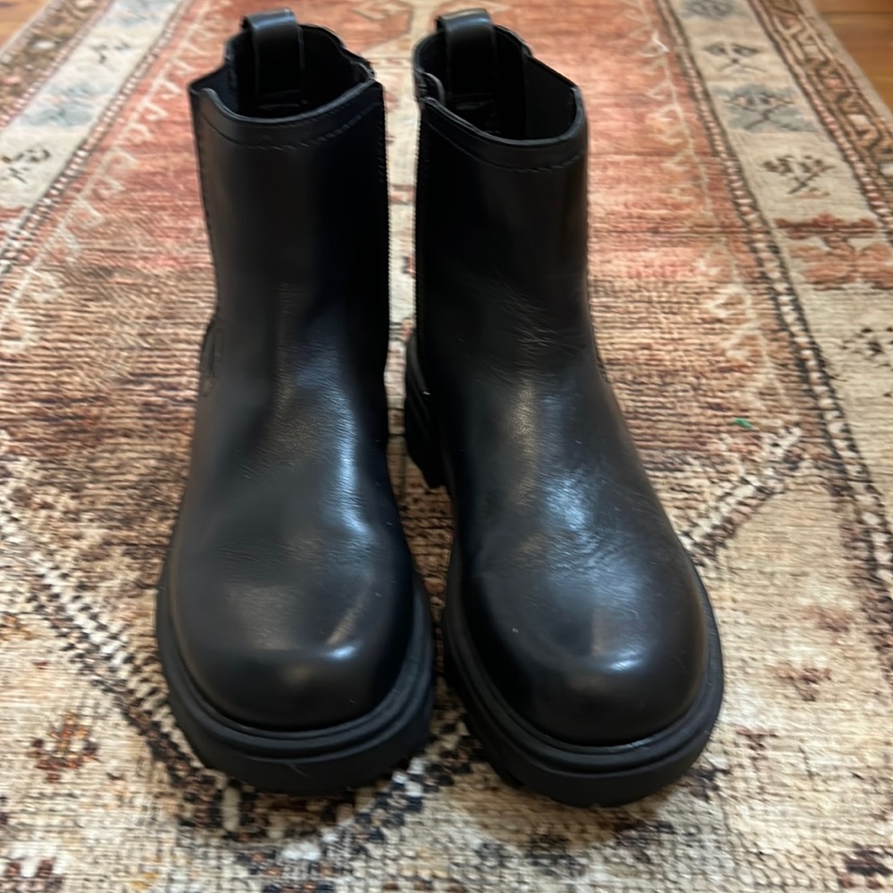 House of Harlow boots. Worn once.